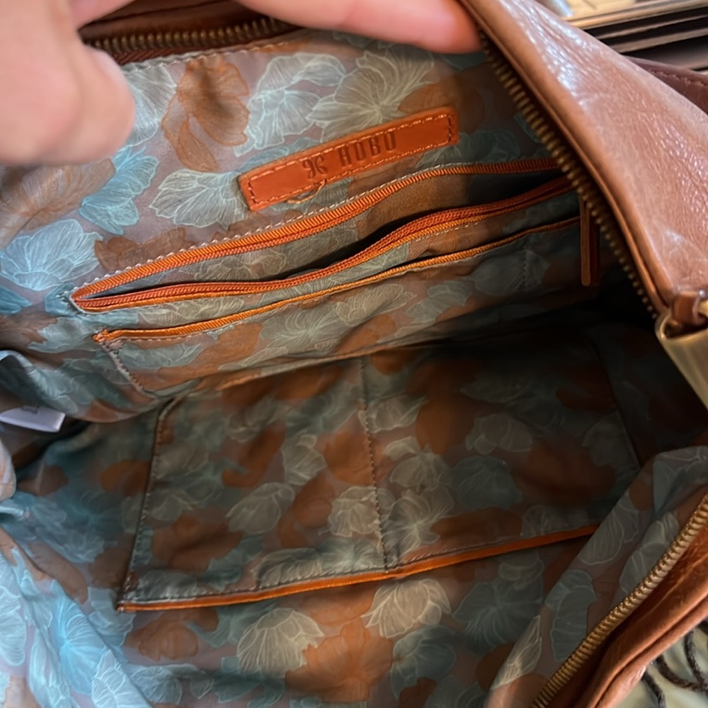 HOBO brown leather handbag GUC - Picture 3 of 4